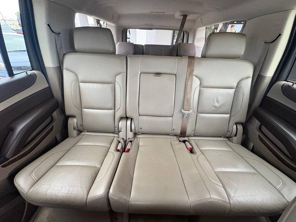 Chevrolet Suburban 2WD 4dr LT 2015