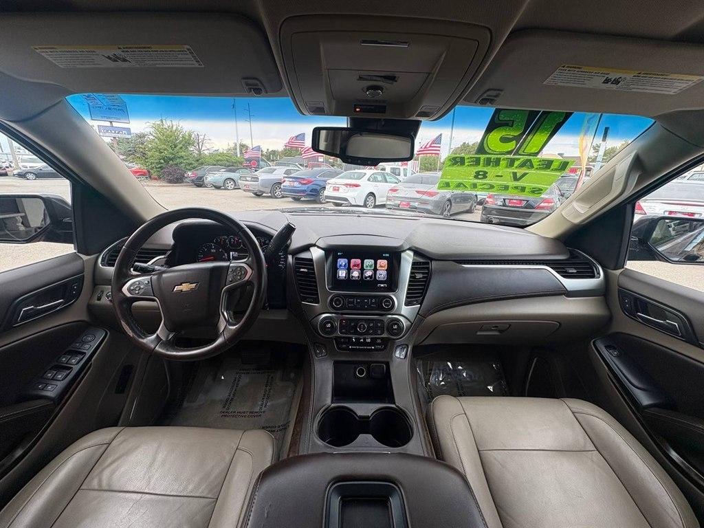 Chevrolet Suburban 2WD 4dr LT 2015