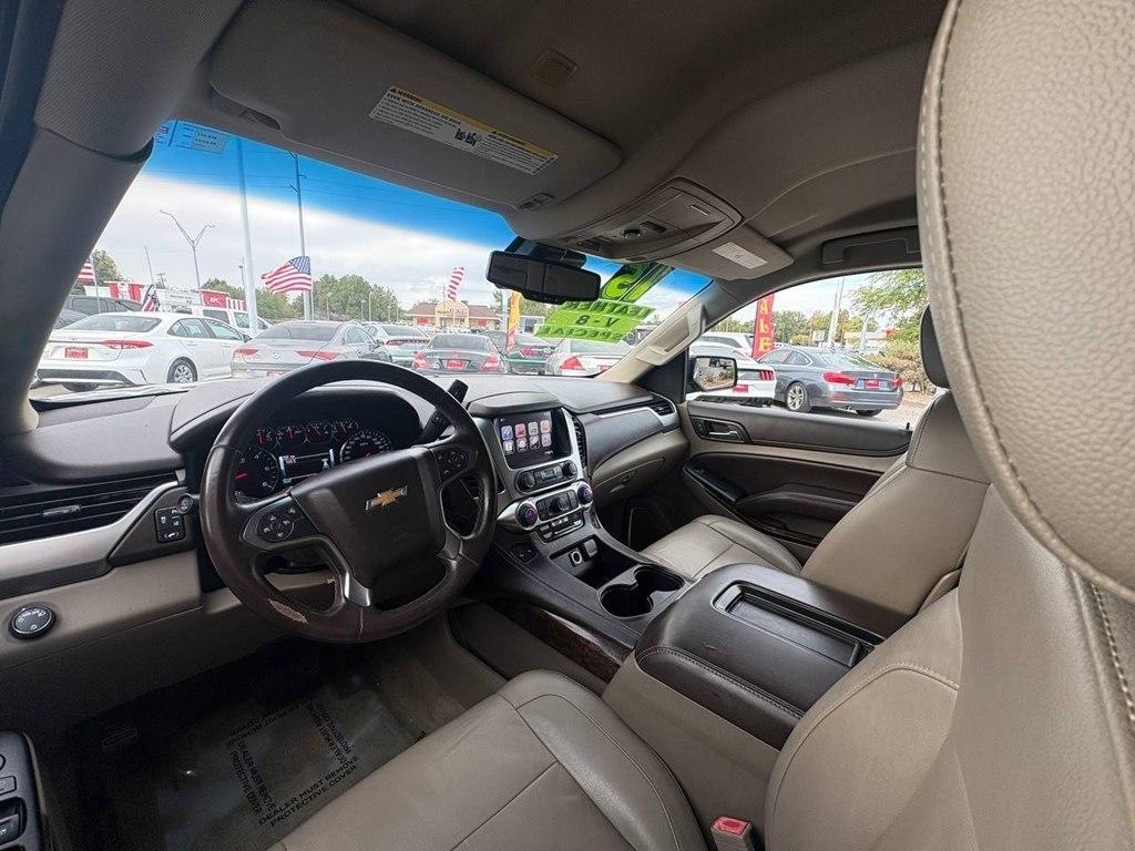 Chevrolet Suburban 2WD 4dr LT 2015