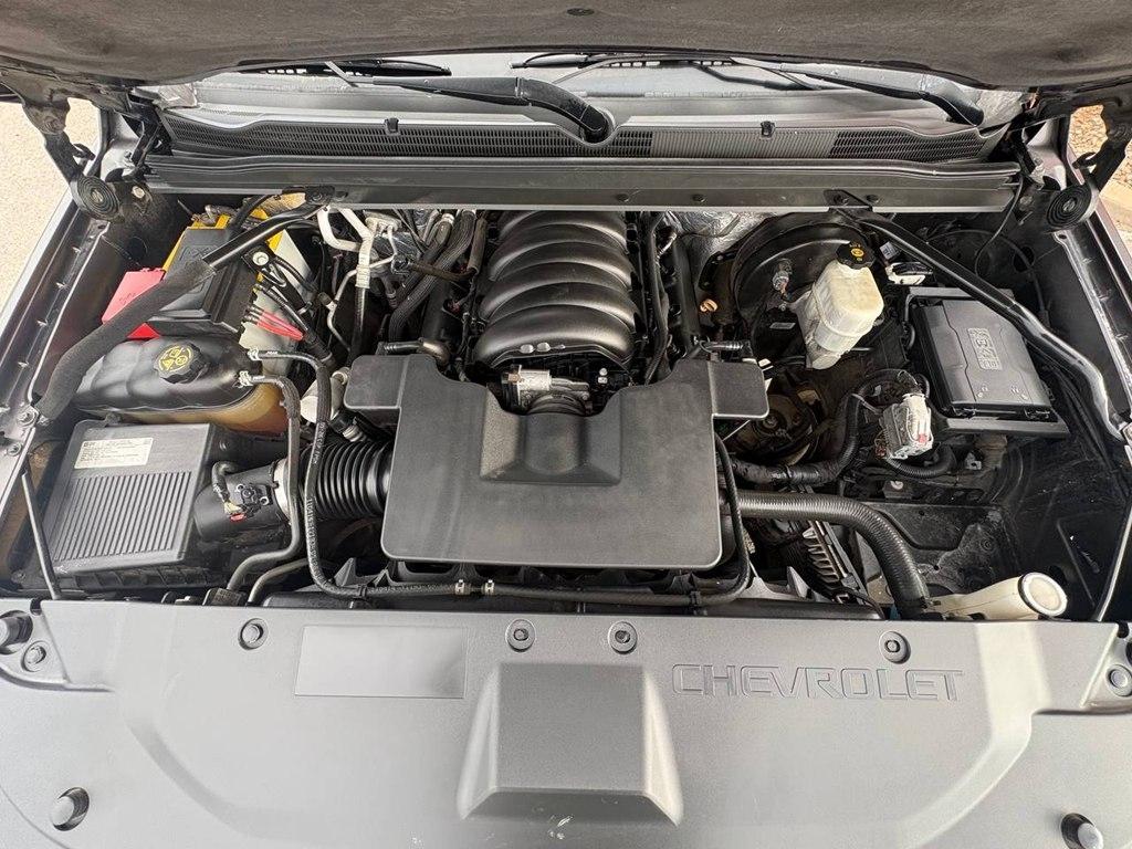 Chevrolet Suburban 2WD 4dr LT 2015