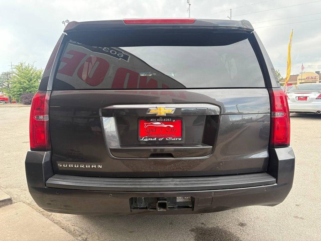 Chevrolet Suburban 2WD 4dr LT 2015