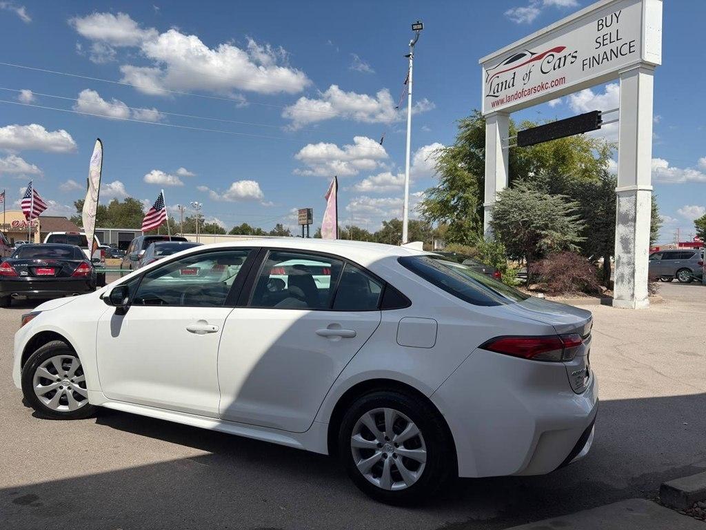 Toyota Corolla LE CVT (Natl) 2022