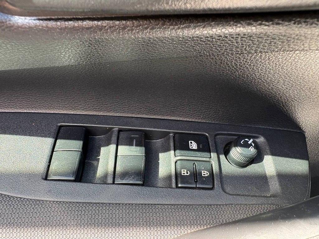 Toyota Corolla LE CVT (Natl) 2022