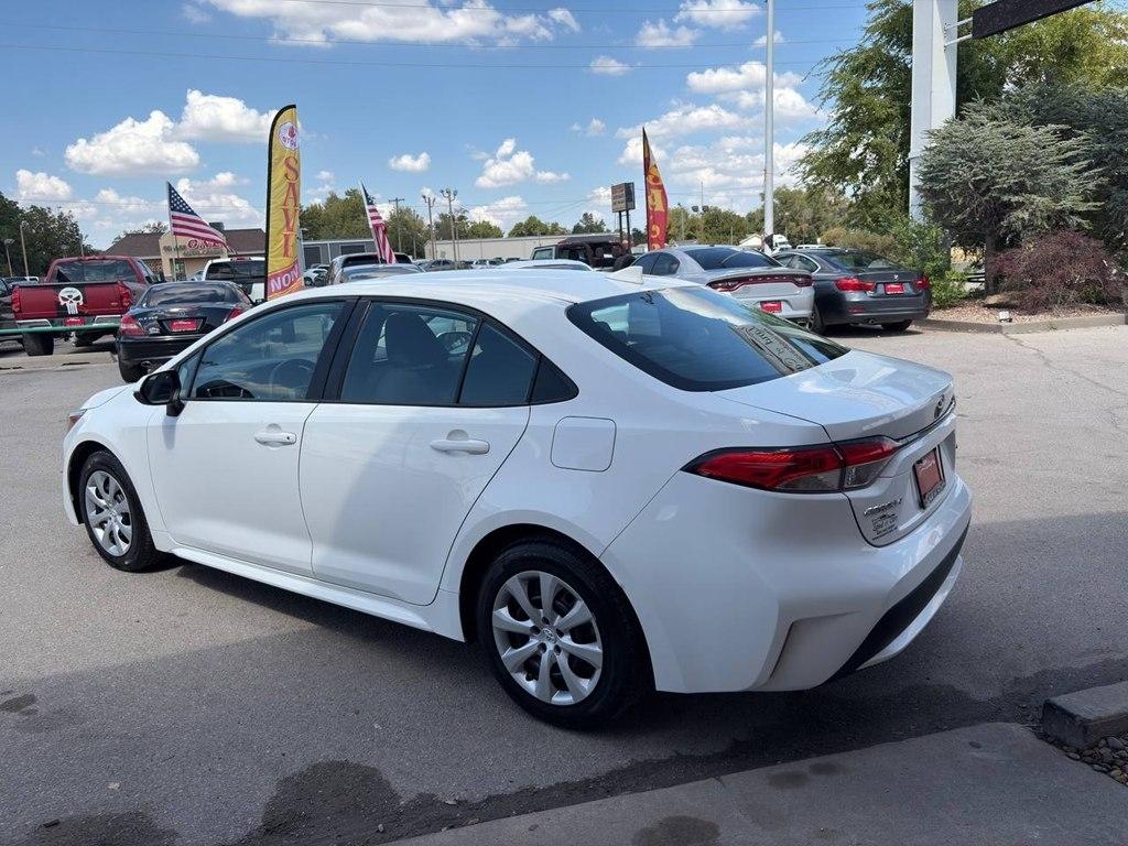Toyota Corolla LE CVT (Natl) 2022