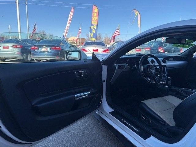 Ford Mustang 2dr Fastback EcoBoost 2016
