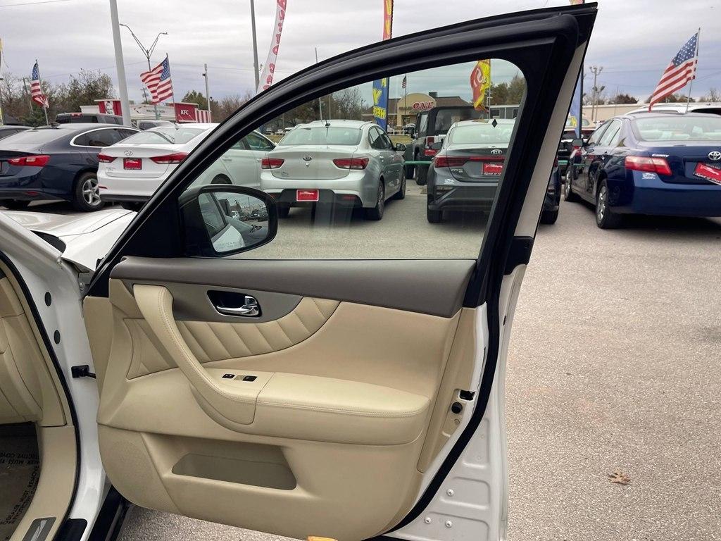 Infiniti QX70 AWD 4dr 2015