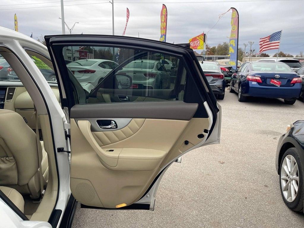 Infiniti QX70 AWD 4dr 2015