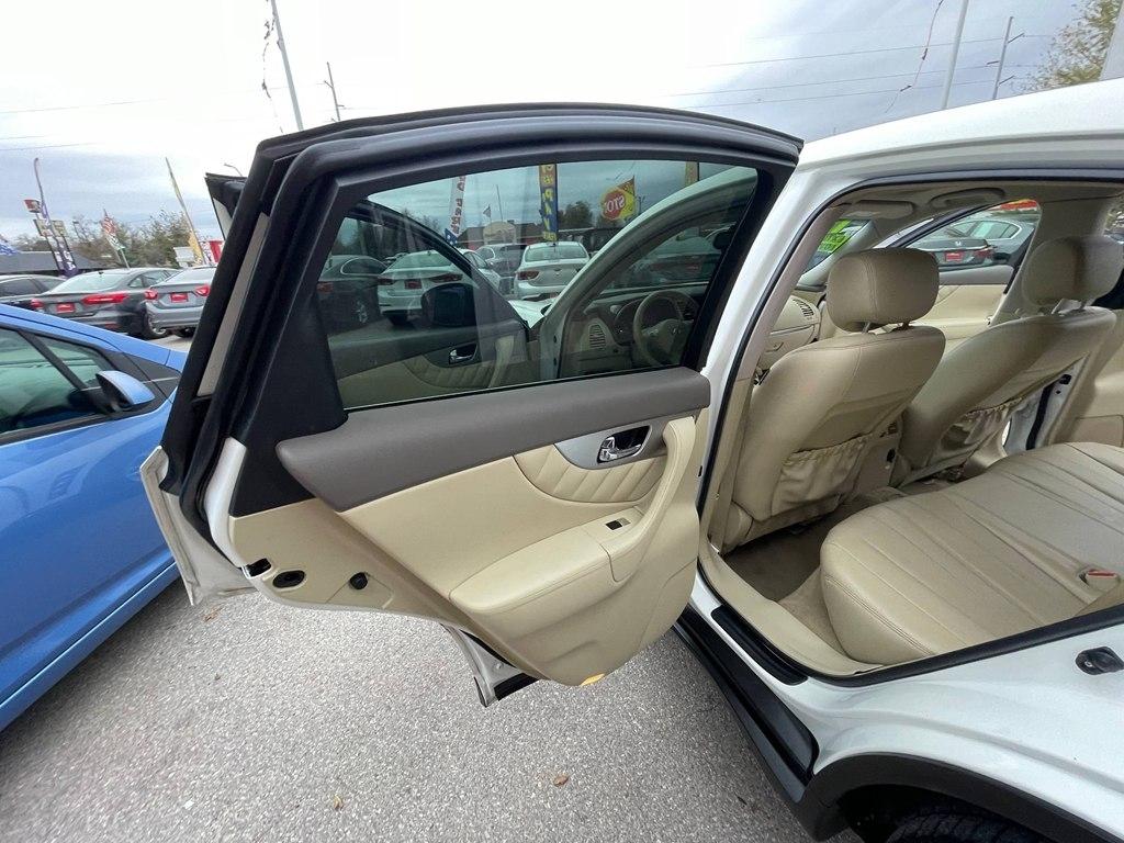Infiniti QX70 AWD 4dr 2015