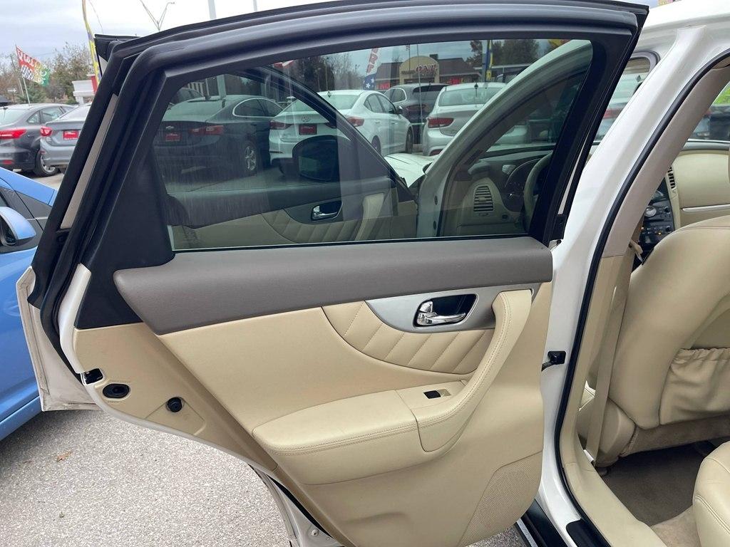 Infiniti QX70 AWD 4dr 2015