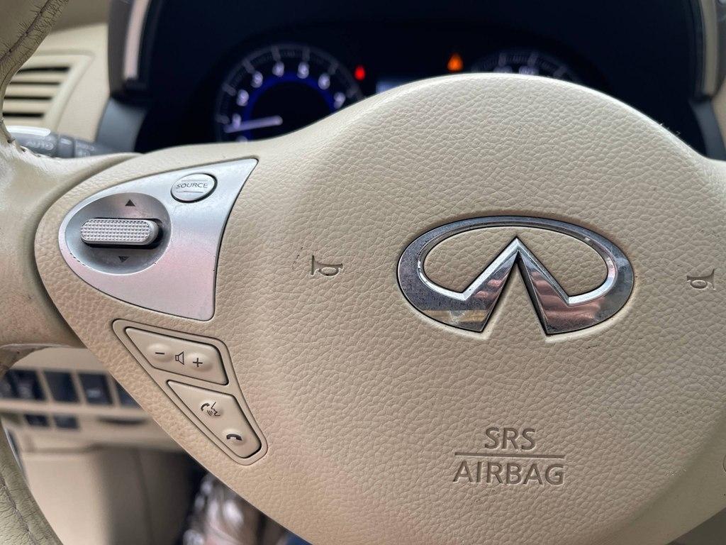 Infiniti QX70 AWD 4dr 2015