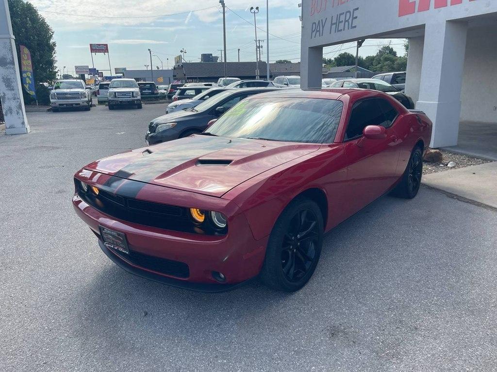 Dodge Challenger 2dr Cpe SXT 2016