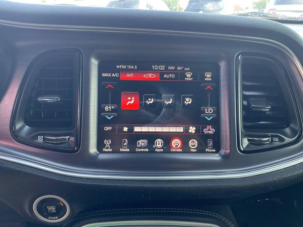 Dodge Challenger 2dr Cpe SXT 2016