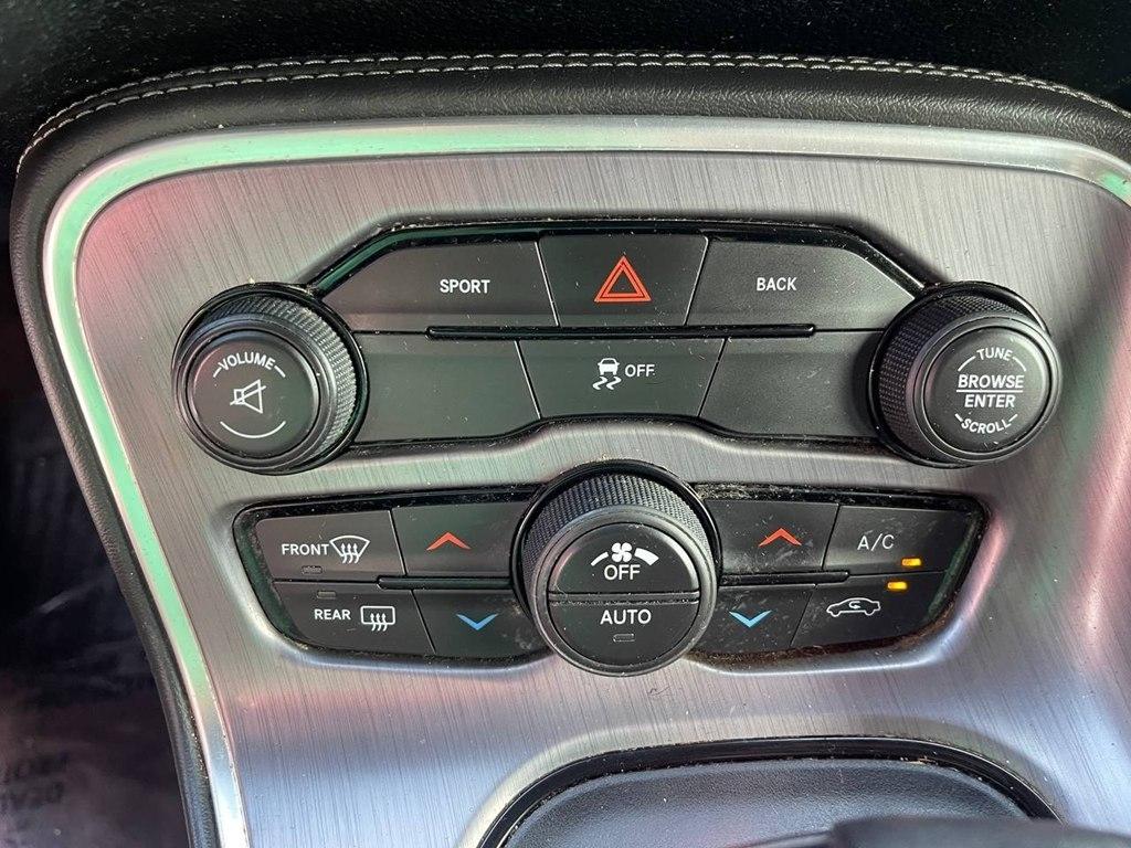 Dodge Challenger 2dr Cpe SXT 2016