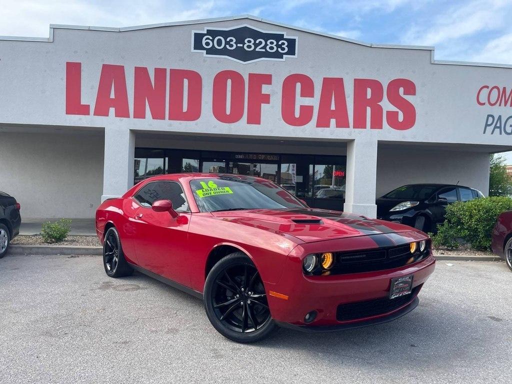Dodge Challenger 2dr Cpe SXT 2016
