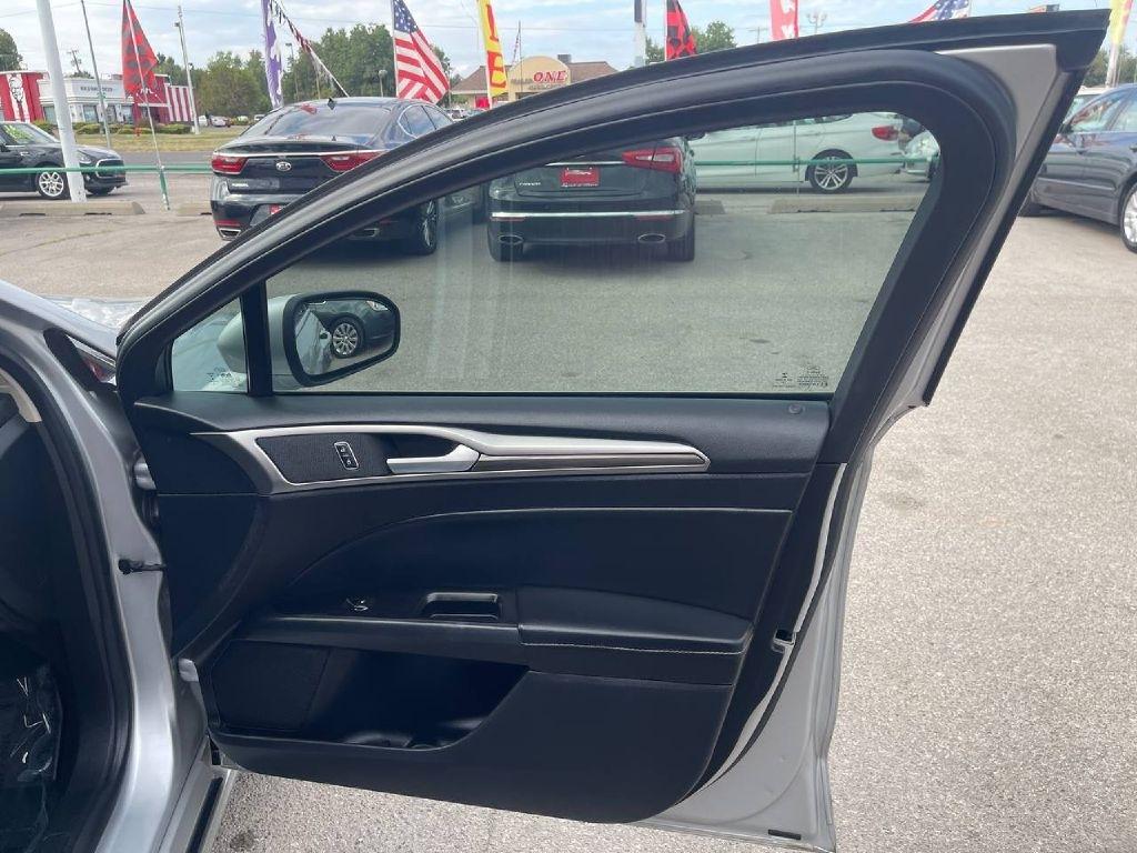 Ford Fusion SEL FWD 2019