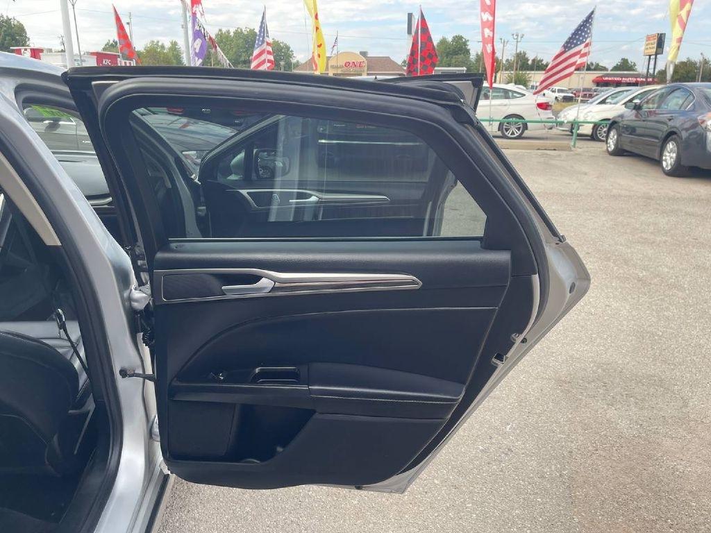 Ford Fusion SEL FWD 2019