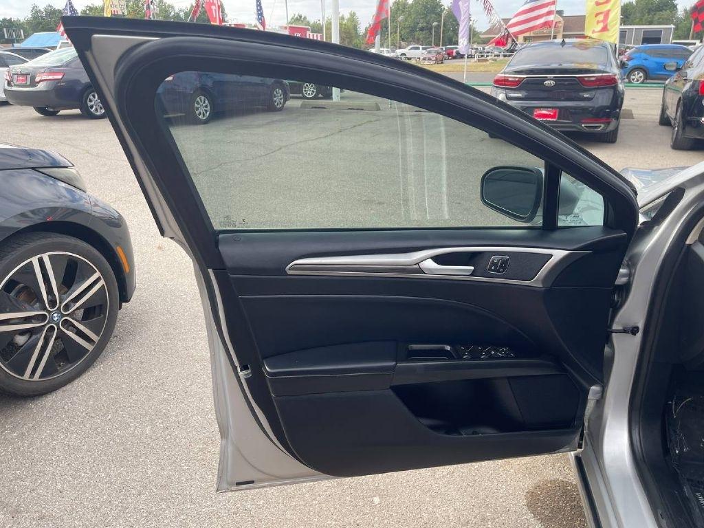 Ford Fusion SEL FWD 2019