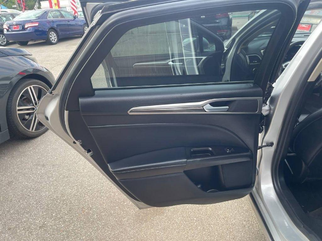 Ford Fusion SEL FWD 2019
