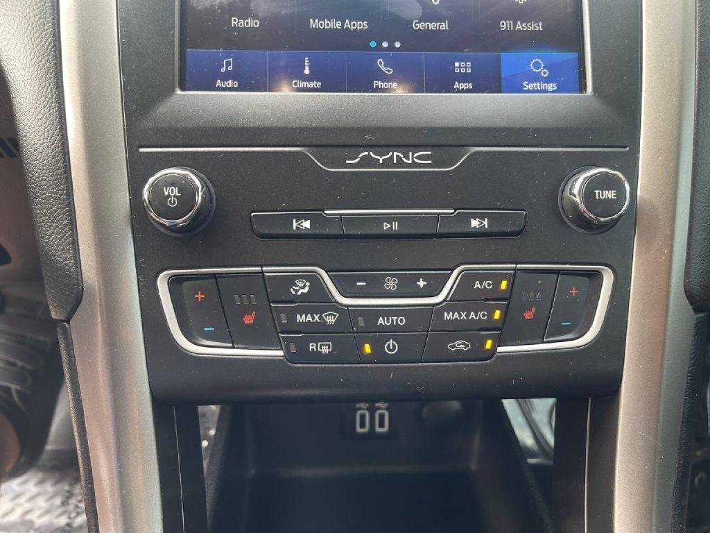 Ford Fusion SEL FWD 2019