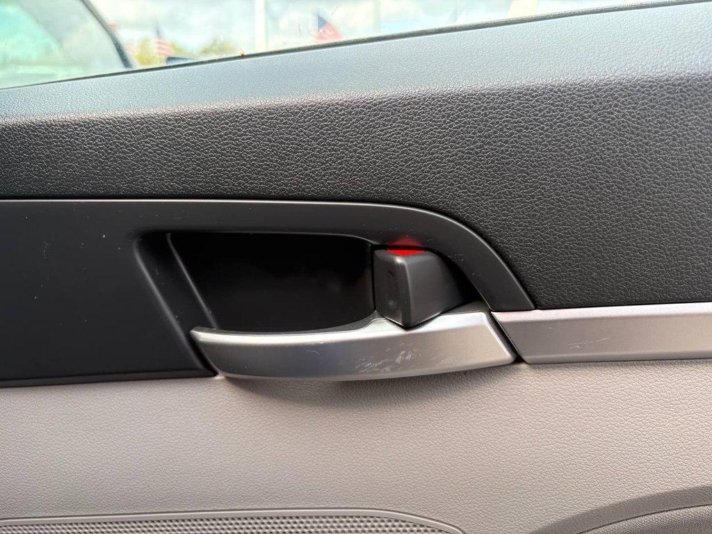 Hyundai Elantra SEL Auto 2019