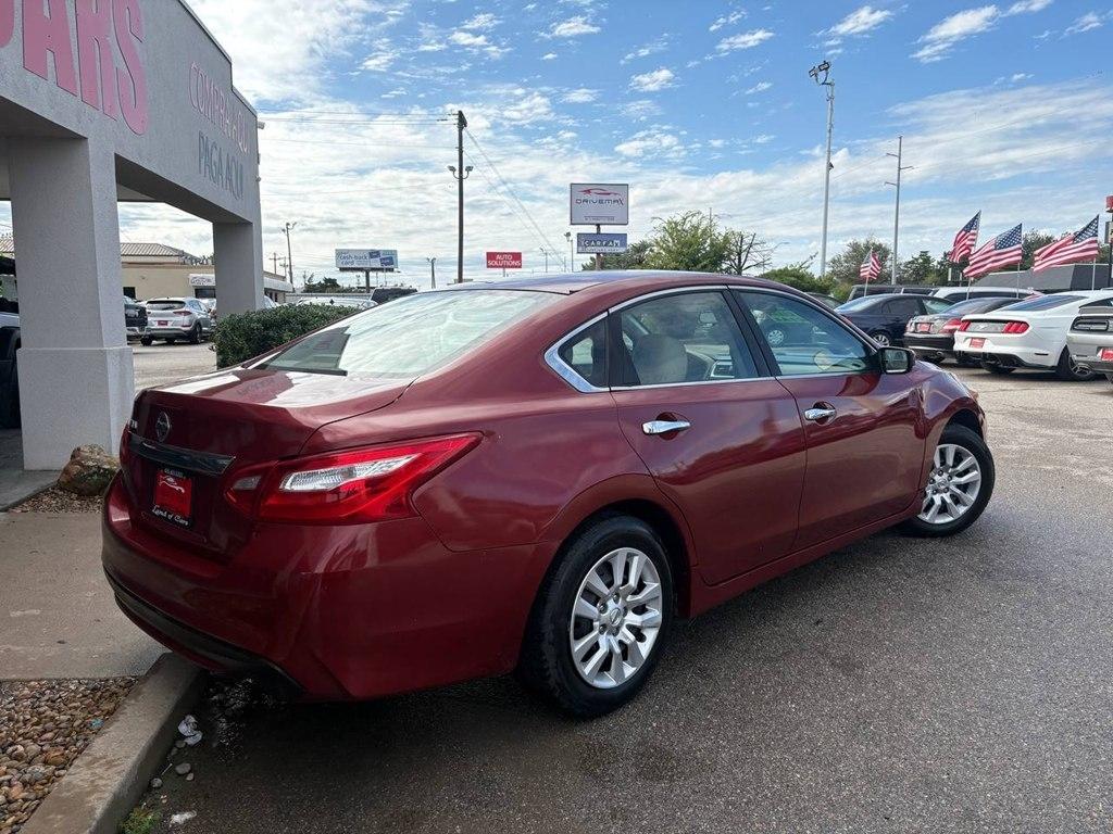 Nissan Altima 4dr Sdn I4 2.5 2016