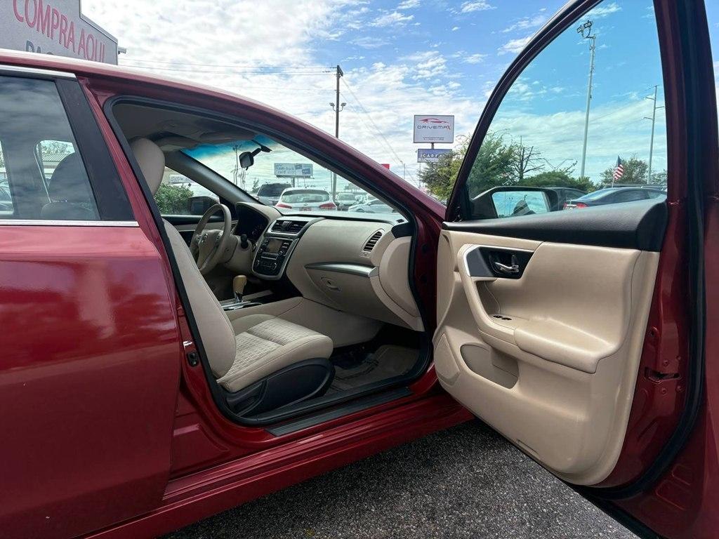 Nissan Altima 4dr Sdn I4 2.5 2016
