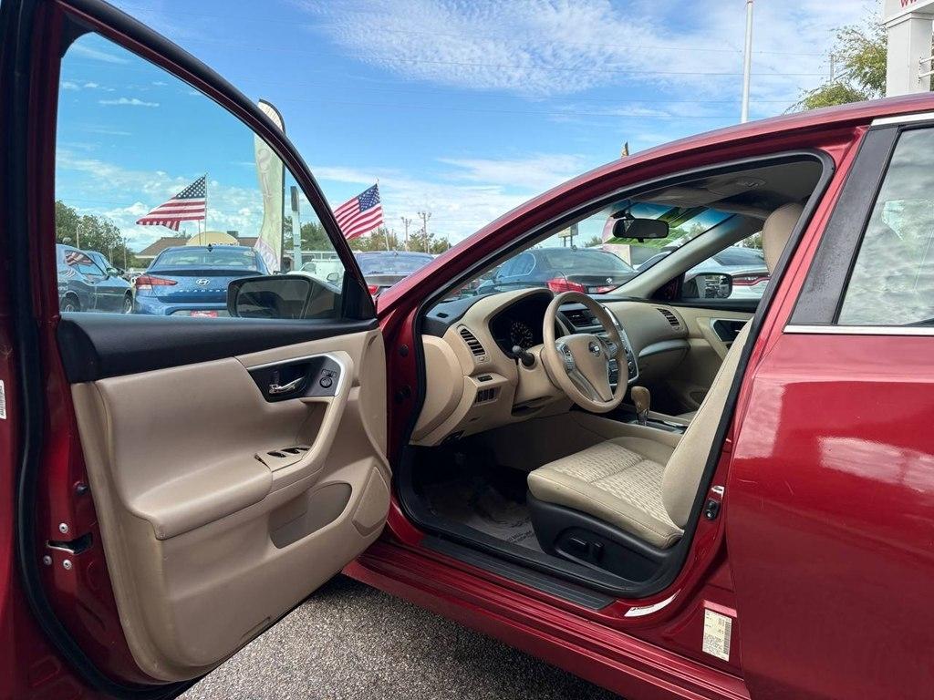 Nissan Altima 4dr Sdn I4 2.5 2016