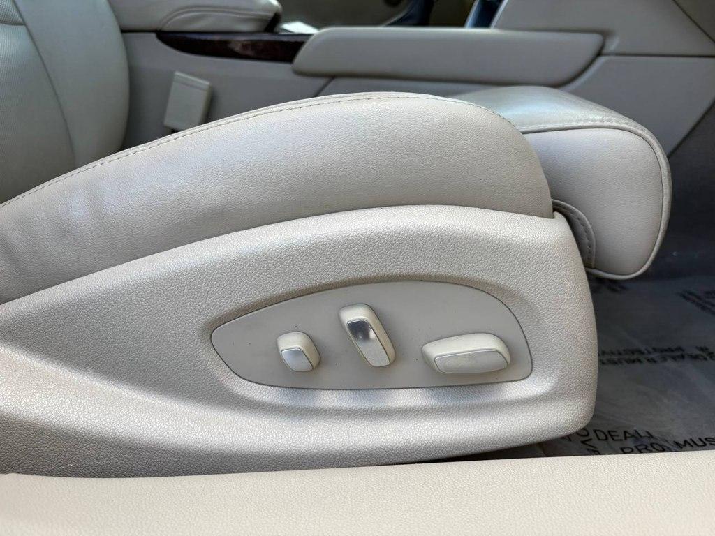 Cadillac XTS 4dr Sdn Luxury FWD 2013