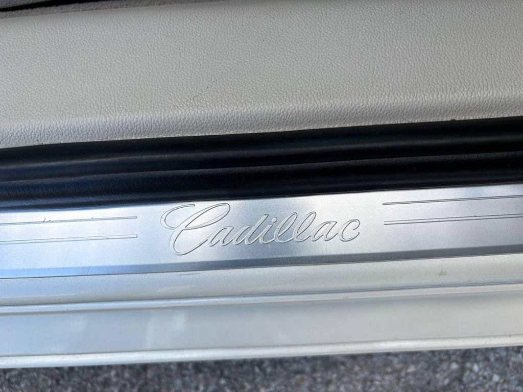 Cadillac XTS 4dr Sdn Luxury FWD 2013