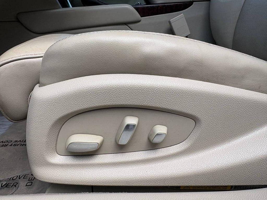 Cadillac XTS 4dr Sdn Luxury FWD 2013