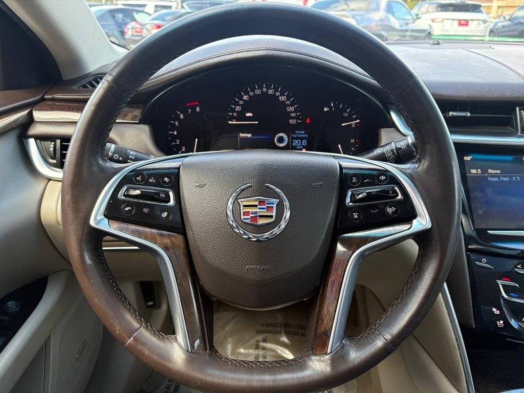 Cadillac XTS 4dr Sdn Luxury FWD 2013