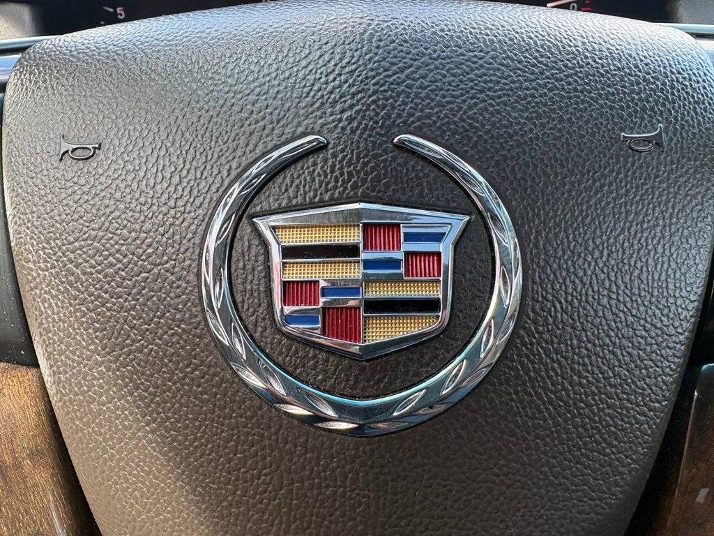 Cadillac XTS 4dr Sdn Luxury FWD 2013