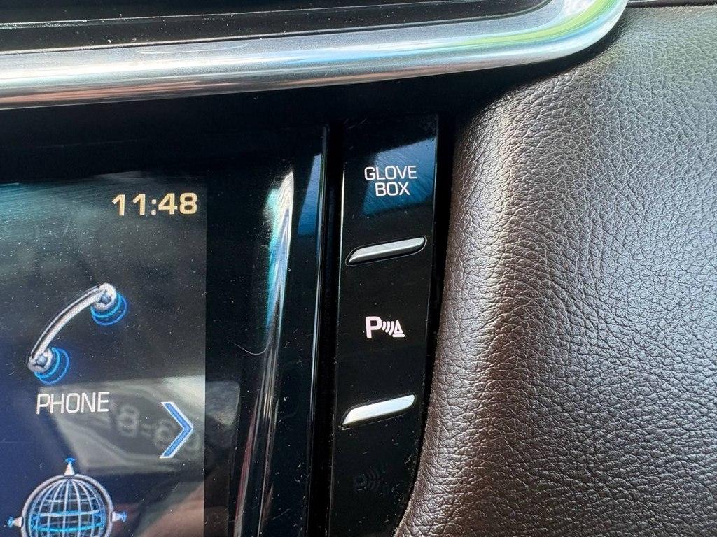 Cadillac XTS 4dr Sdn Luxury FWD 2013