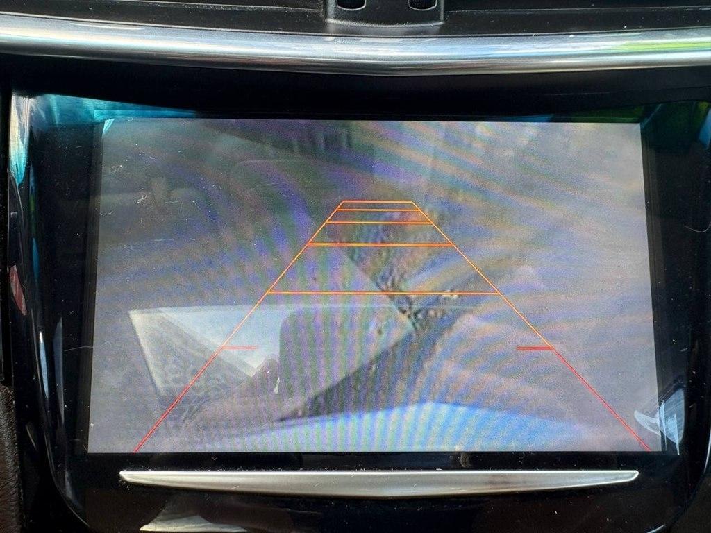 Cadillac XTS 4dr Sdn Luxury FWD 2013