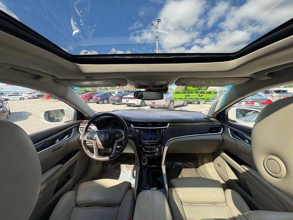 Cadillac XTS 4dr Sdn Luxury FWD 2013