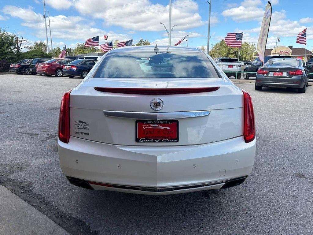 Cadillac XTS 4dr Sdn Luxury FWD 2013