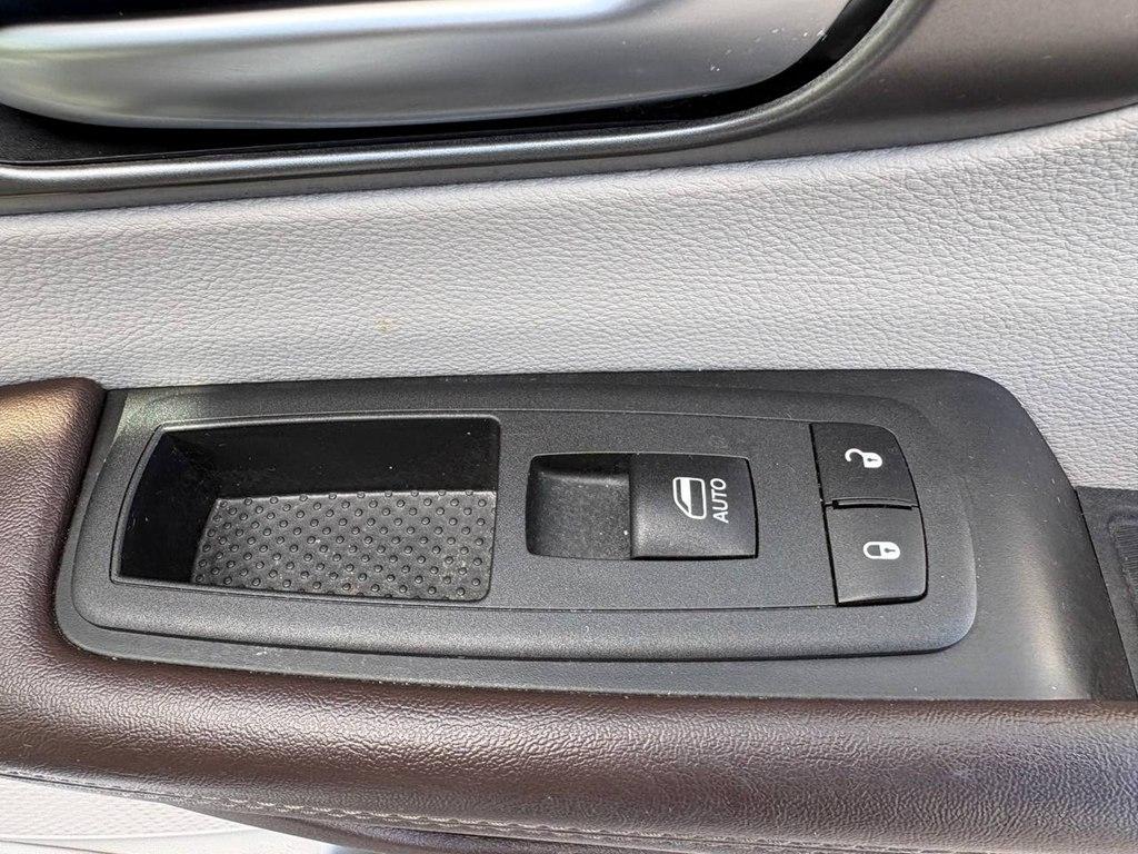 Chrysler Voyager LX FWD 2020