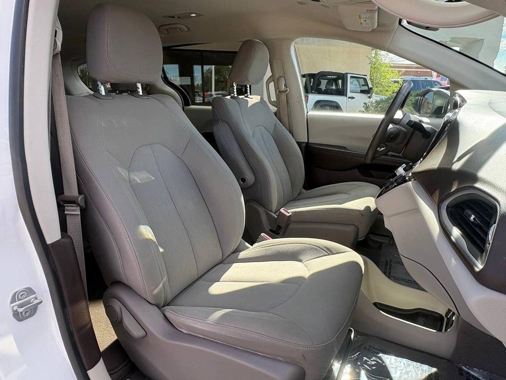 Chrysler Voyager LX FWD 2020