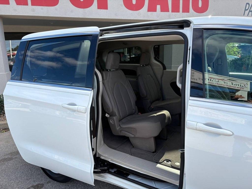 Chrysler Voyager LX FWD 2020
