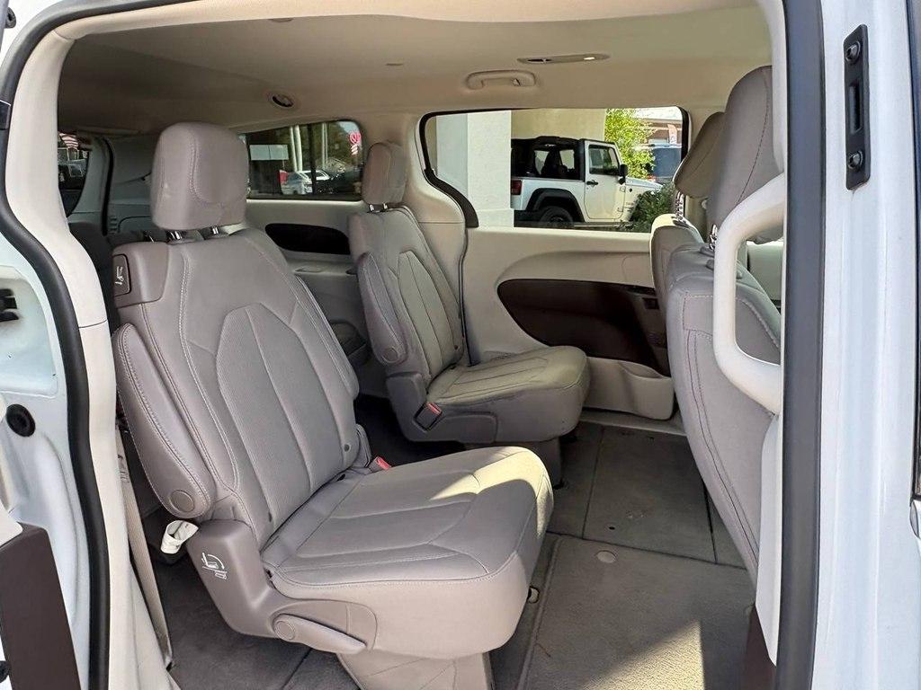 Chrysler Voyager LX FWD 2020