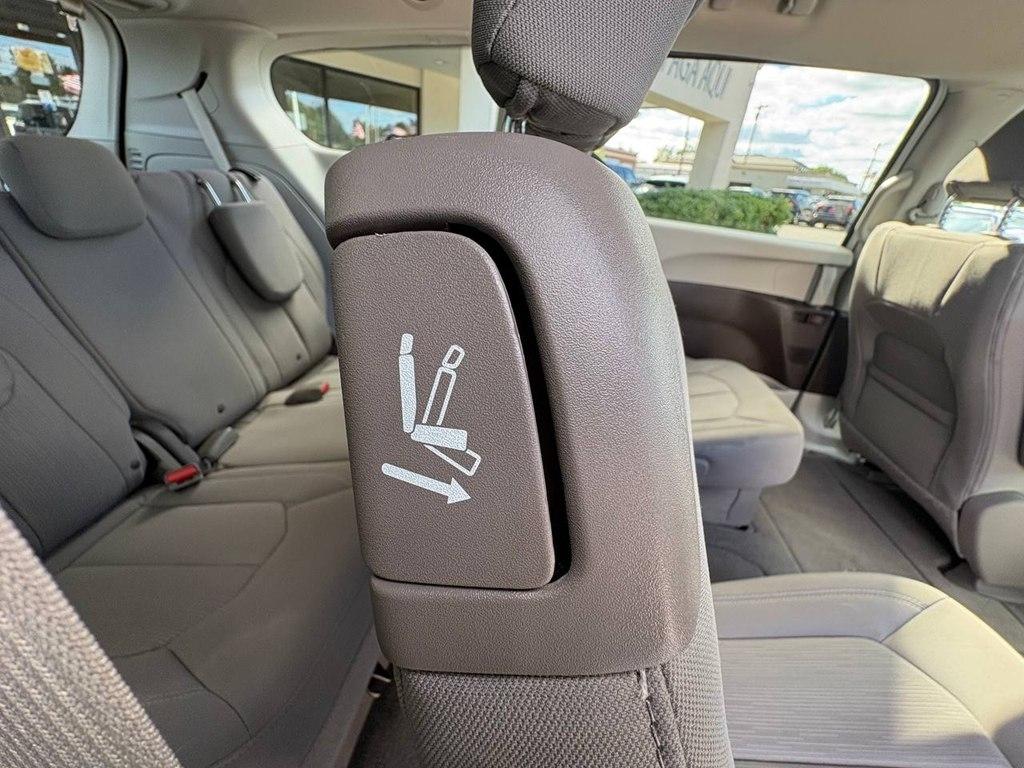 Chrysler Voyager LX FWD 2020
