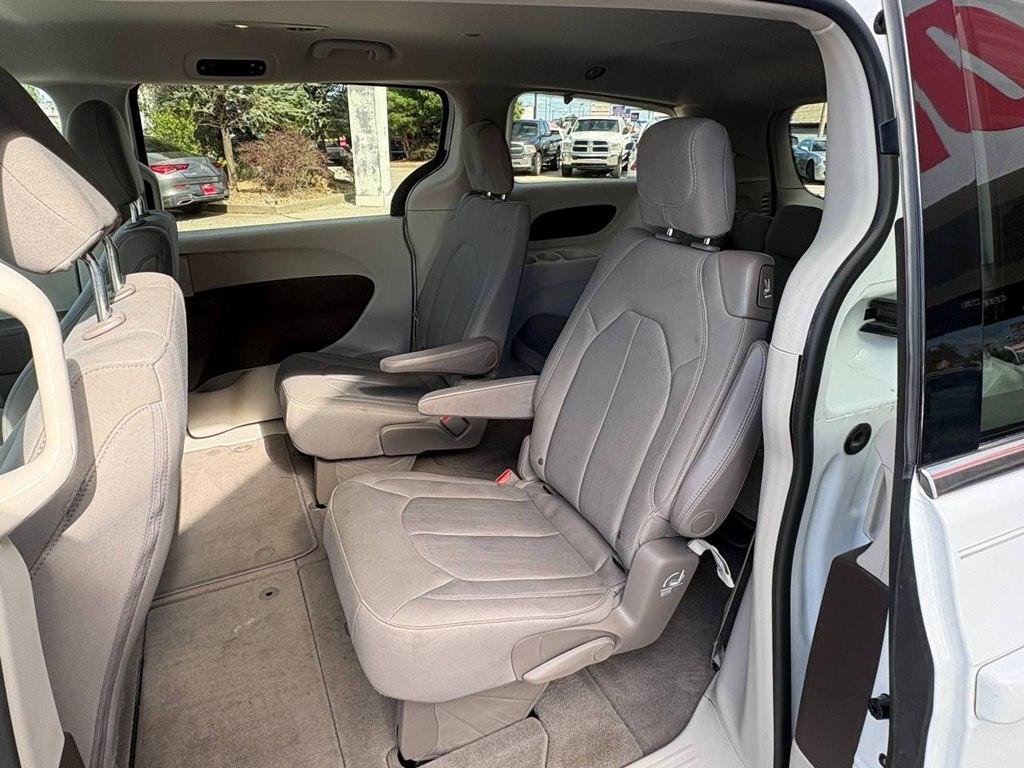 Chrysler Voyager LX FWD 2020