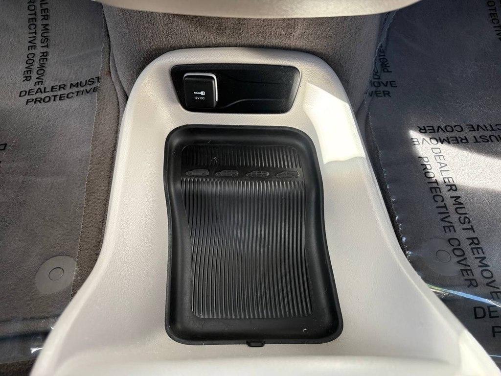 Chrysler Voyager LX FWD 2020