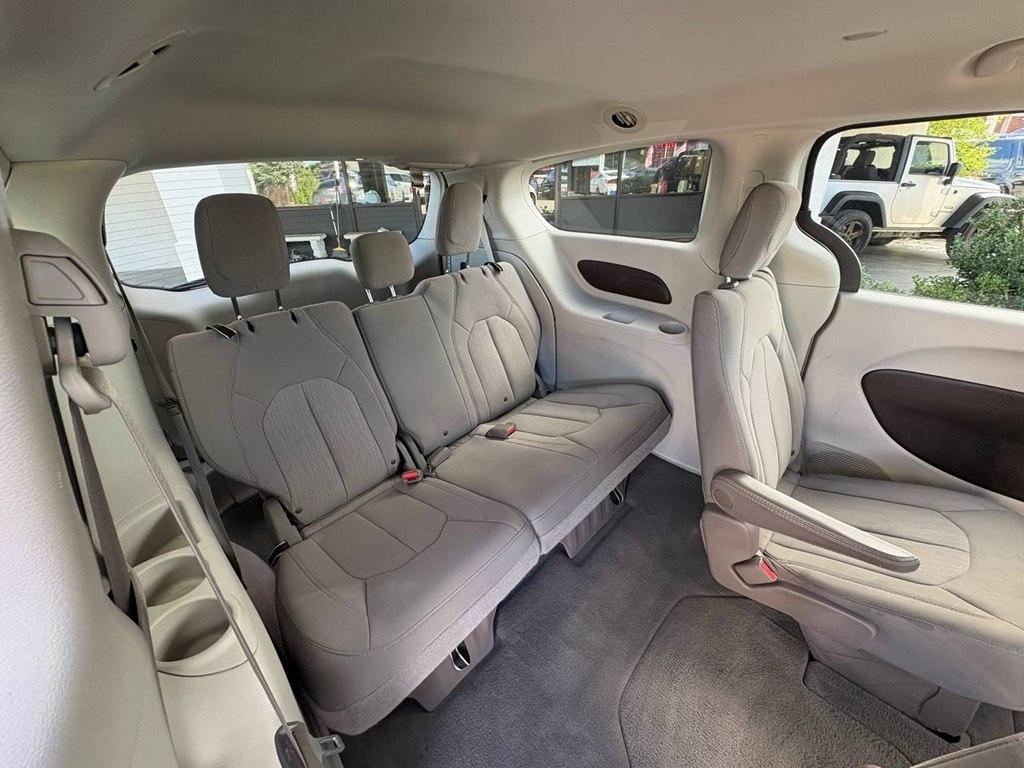 Chrysler Voyager LX FWD 2020