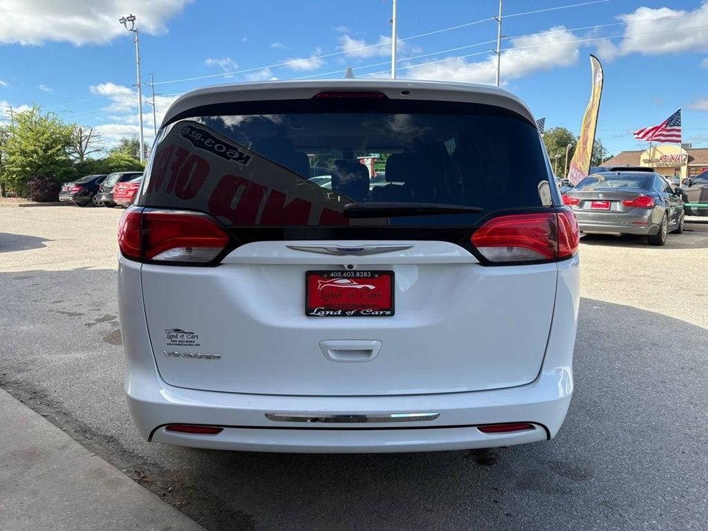 Chrysler Voyager LX FWD 2020