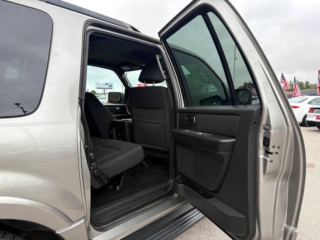 Ford Expedition EL 4WD 4dr XLT 2009