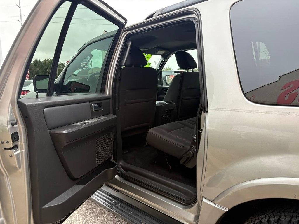 Ford Expedition EL 4WD 4dr XLT 2009