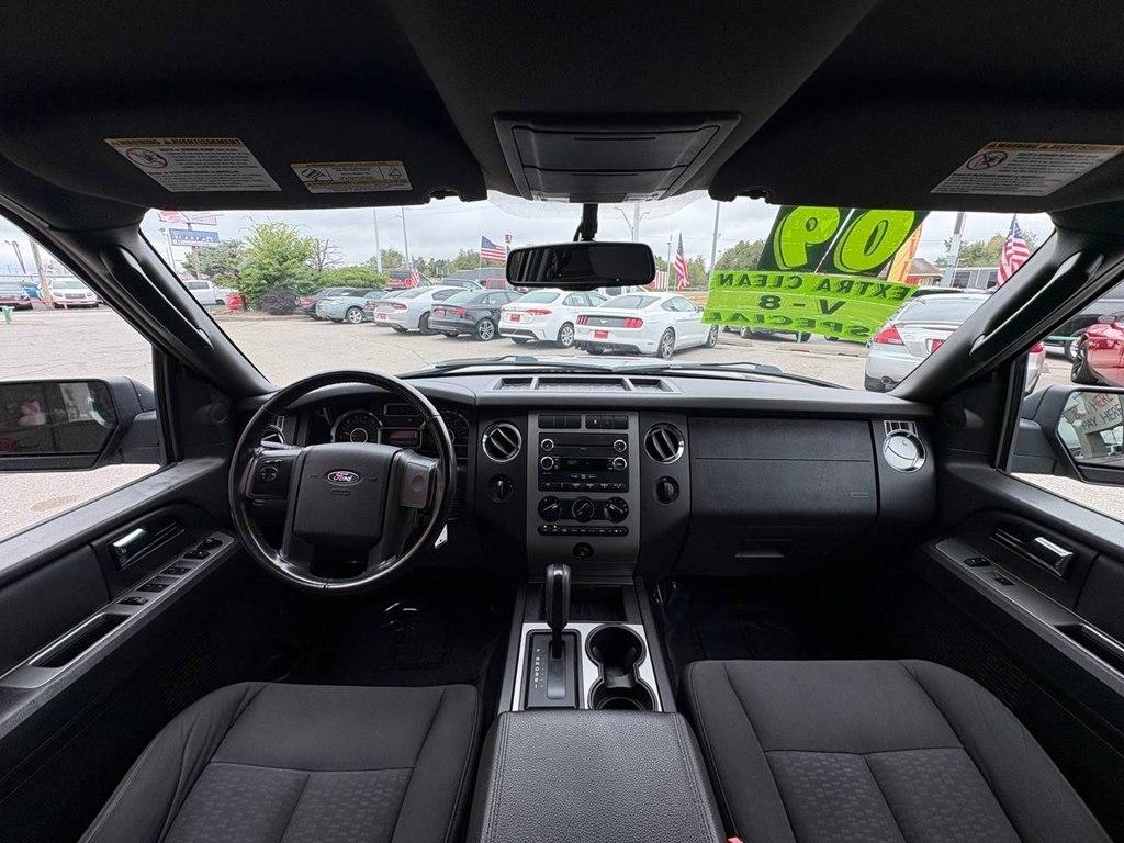 Ford Expedition EL 4WD 4dr XLT 2009