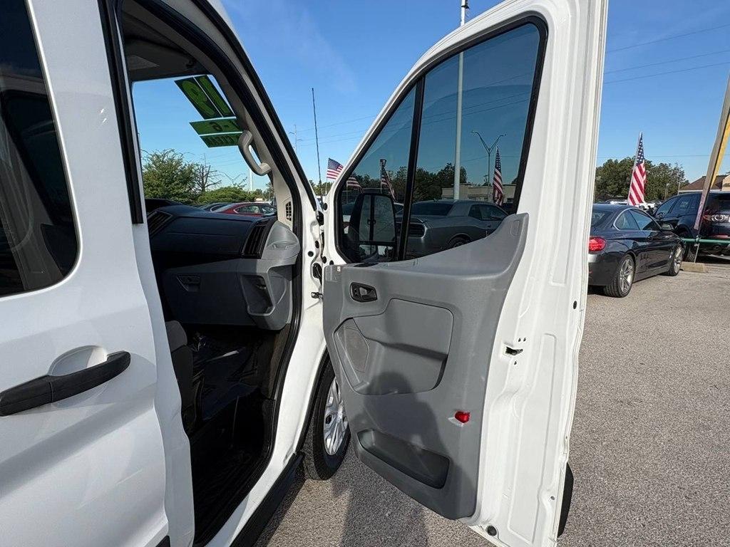 Ford Transit Passenger Wagon T-350 148" Med Roof XLT Sliding RH Dr 2019