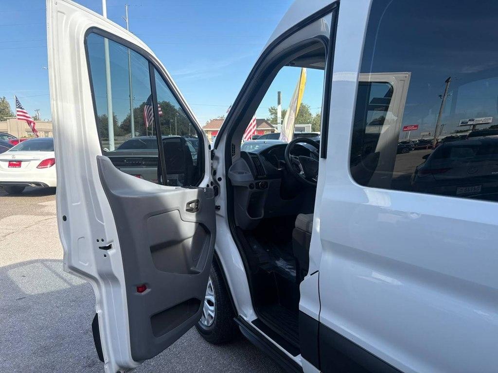 Ford Transit Passenger Wagon T-350 148" Med Roof XLT Sliding RH Dr 2019